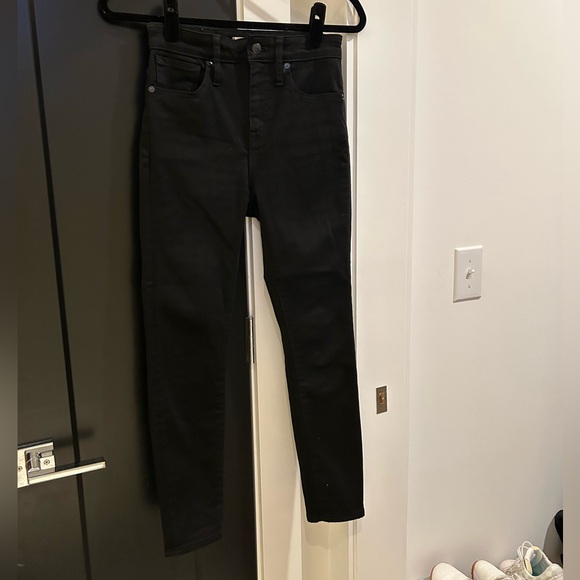 Madewell Curvy High-Rise Skinny in Black Forest - Picture 3 of 8
